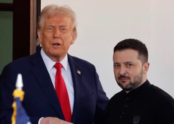 Trumpi bën thirrje për të pushuar blerjen e naftës ruse gjatë një bisedë me Zelenskyn: Të ushtrohet presion ekonomik ndaj Kinës.
