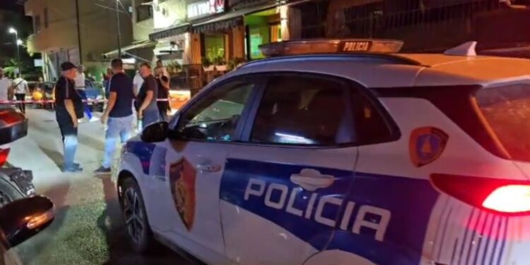 Trupi i pa jetë i një individi u gjet në Durrës, dyshohet për vrasje me thikë.
