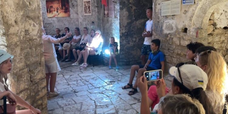 Turizmi kulturor në Vlorë merr hov/ Numri i vizitorëve në sitet arkeologjike dhe monumentet kulturore rritet ndjeshëm