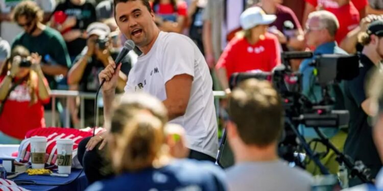 U qëllua me armë gjatë një fushate, ndërron jetë në spital aleati i afërt i Trumpit, Charlie Kirk