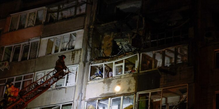 Ukraina realizon sulme ajrore në dy qytete të okupuar të Donjeckut