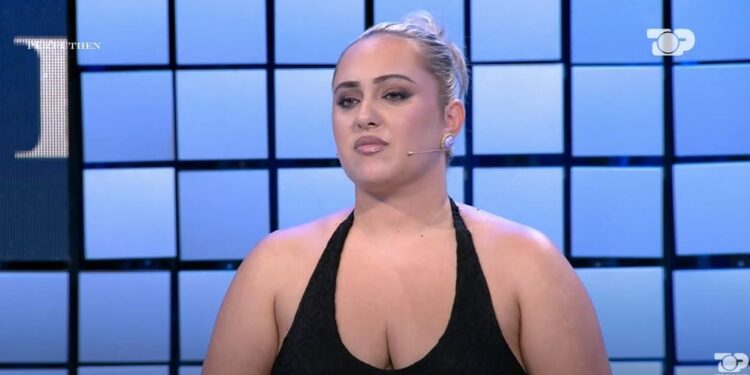 VIDEO/ Incident i rëndë në studion e “Përputhen”: Krisi dhe Arlindi ofendojnë Katerinën, përdorin fjalë të pahijshme