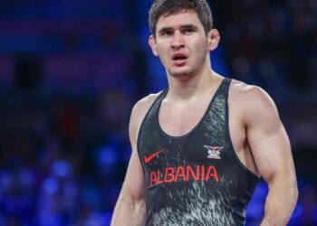 Valiev e bën Shqipërinë të ndjehet krenare në Botëror, siguron vendin në finale.