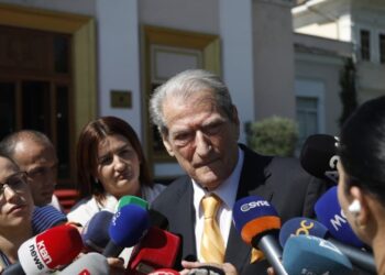 Veliaj i shkarkuar, Berisha jashtë Kuvendit: Ata që sulmuan prokurorët organizuan një gjyq me shumë pasion.