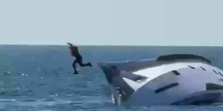 Video/ Momente tronditëse në Turqi, jahti luksoz 700 mijë paund zhytet vetëm 15 minuta pas nisjes së udhëtimit të parë
