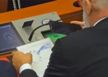Videolajm: Rama diskuton mbi librin e Etikës së Deputetit në seçentimin e kryetarit të Kuvendit.