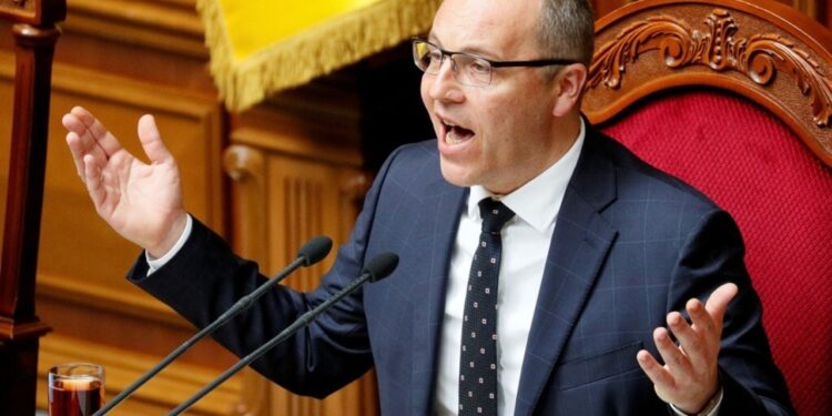 Vrasja e politikanit ukrainas: Kievi fajëson Moskën, thotë se krimi nuk ishte i rastësishëm!