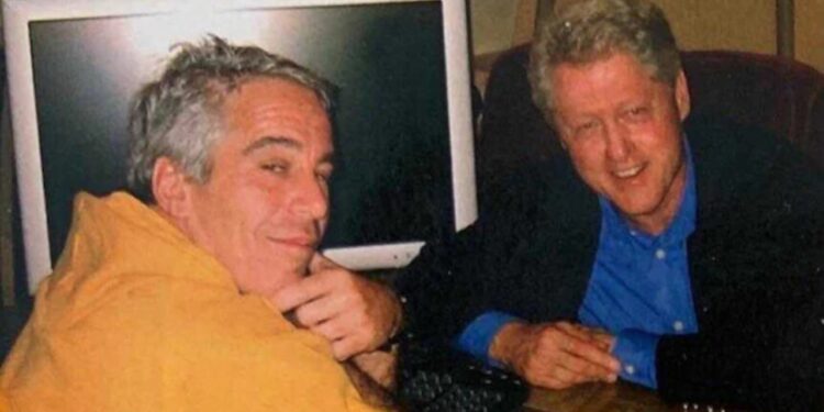 Zbulohet mesazhi i Bill Clinton për Jeffrey Epsteinin, një informacion misterios që thellon skandalin përfshirës edhe të Donald Trumpit.