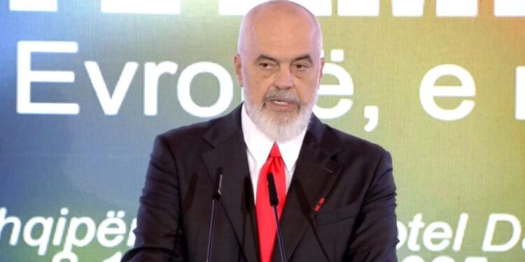 “Zgjohuni herët e flini vonë”, Rama bën batuta me ambasadorët: E kuptoj që është sfidë të ndryshoni rutinën tuaj dhe thoni ‘sa kemi parë’.