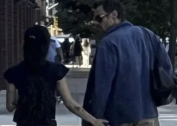 Zoë Kravitz dhe Harry Styles zbulojnë lidhjen e tyre romatike