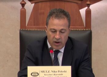 12:04

10 orë diskutime të parashikuara/ Kuvendi miraton 4 rezolutat e rendit të ditës pa asnjë debat