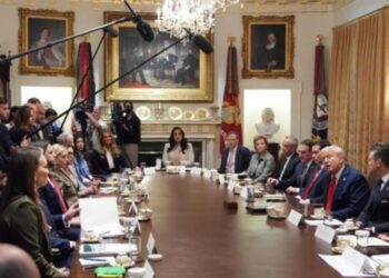 20 orë kyçe që çuan në marrëveshjen për Gazën: nga takimi i rëndësishëm i Trump në Lindjen e Mesme deri te ndikimi i marrëveshjeve të biznesit në Gjirin Persik.