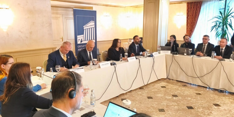 75% e qytetarëve besojnë se ata me influencë politike kanë më shumë mundësi të shpëtojnë nga dënimi ligjor.