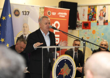 Agron Kuçi nga AAK-ja shpreh ankesë te KQZ për rritjen e pazakontë të numrit të votuesve në Junik.