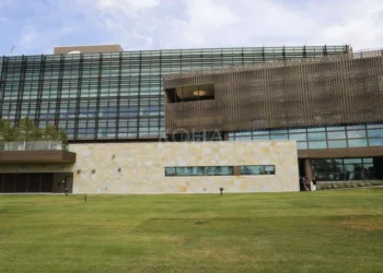 Ambasada e SHBA-së në Kosovë pezullon postimet në Facebook.