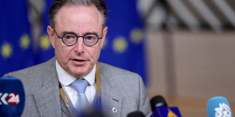 Analiza Politike: Kredia prej 140 miliardë eurosh për Ukrainën dhe si e pengoi kryeministri belg planin e europianëve.