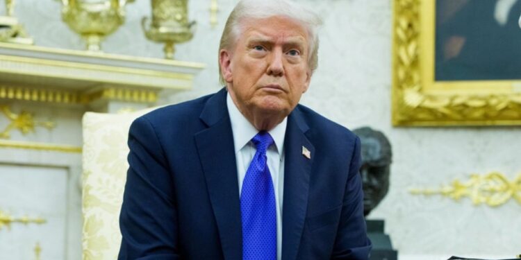 Analiza e Bloomberg: Si do të ndikojnë sanksionet e Trump në kompanitë ruse të naftës, sipas ekspertëve?