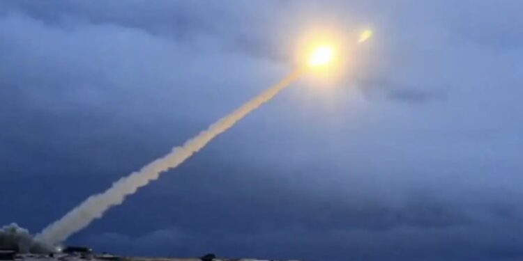 Analiza nga DW: Putin dhe propaganda rreth raketës bërthamore