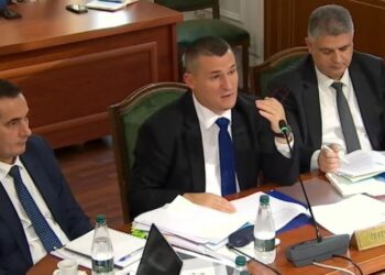 Anëtarët e policisë të përfshirë në grupe kriminale: Dumanit zbulon informacione nga hetimet
