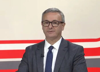 Arifi për Vetëvendosjen: Parti e paparashikueshme – sot të mbështet, nesër të v negon.