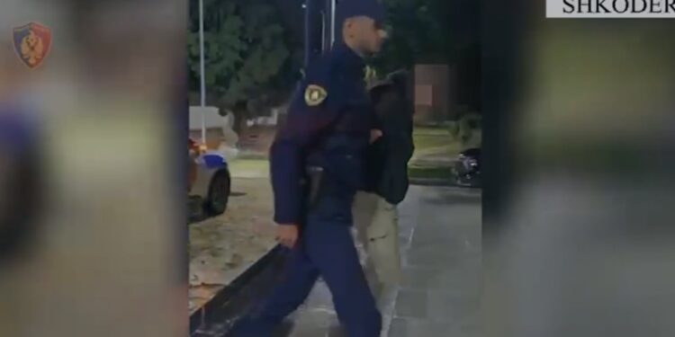 Arrestime në Shkodër për armë, municion dhe drogë/ Gjuetia ilegale goditet, pesë të ndaluar gjatë natës