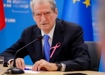 "Arrestimi i Veliajt, si nxjerrja nga FARC e një kryebashkiaku në Kolumbi", Berisha komenton seancën në Kushtetuese: 'Nuk është i pafajshëm, por…'