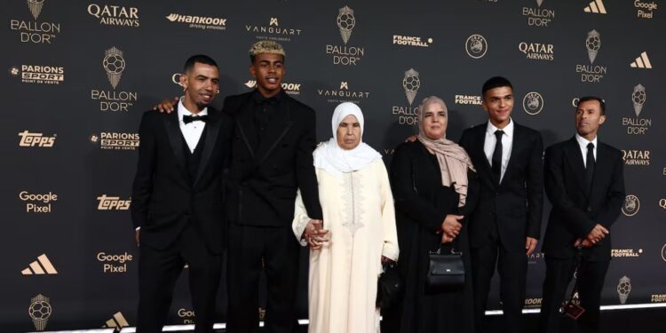 "Avionë privatë dhe mundësi ekskluzive fotografike" / Gazetari spanjoll zbulon kërkesat e familjes Yamal për Barcelonën.