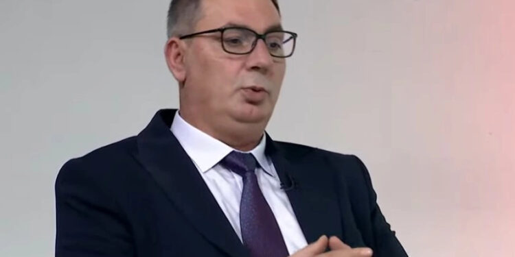 Avokati Musa nënvizon mundësinë e paralizës totale të shtetit.