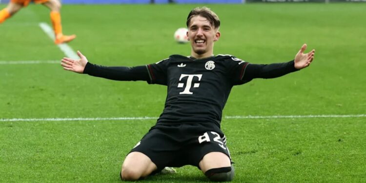 Bayerni vazhdon me ritëm të pandalshëm, kampionët e Gjermanisë arrijnë fitoren e 13-të radhazi, 17-vjeçari përsëri shënon.