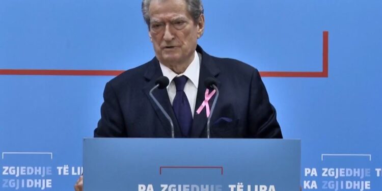 Berisha sqaron kush ia dha tritolin Vangjush Dakos: Pas incidentit "Gjushi" iku jashtë Shqipërisë