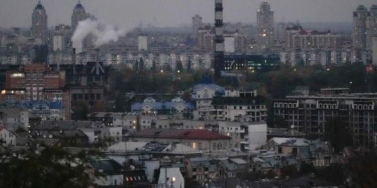 Bllokohen negociatat për paqen në Ukrainë: Putin kërkon Donbasin, NATO dhe BE presin nga Kievi.