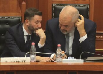 Braçe zbulon prapaskenat e zgjedhjes së Ramës si kryetar i PS 20 vjet më parë: Reagimi i Servetit dhe Ruçit ndikoi në…