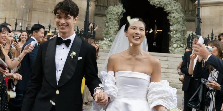 “Dasma e vitit”: Pasardhësi i famshmërisë së modës u martua në moshën 20 vjeçare, ja çfarë mbeti jashtë vëmendjes gjatë organizimit luksoz (Fotot)