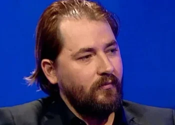 Dhimbja e Kastro Zizos: Vajza ime është në spektrin autik, nuk e kam parë për 10 jetë!