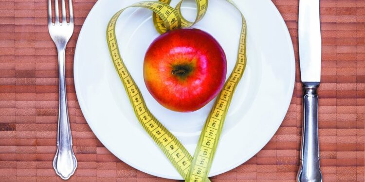 Dieta popullore për humbjen në peshë, e kritikuar në studimet e fundit!