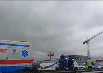 Disa të plagosur në një përplasje me pesë makina në rrugën Prishtinë-Pejë