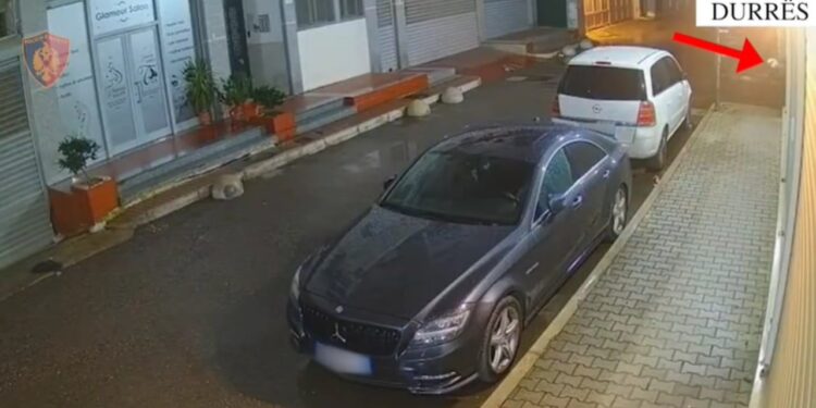 Durrës: Arrestohet 37-vjeçari për vjedhje automjetesh dhe sende personale të shoferëve