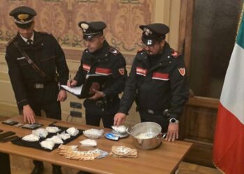 Dy shqiptarë arrestohen në Itali për shpërndarje droge.