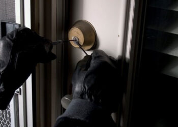 Dy të dyshuar arrestohen për 15 vjedhje në Prishtinë