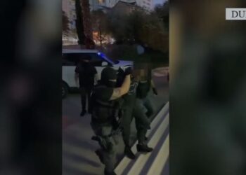 Dy vëllezër arrestohen në Manzë si pjesë e një organizate ndërkombëtare të trafikut të narkotikëve.