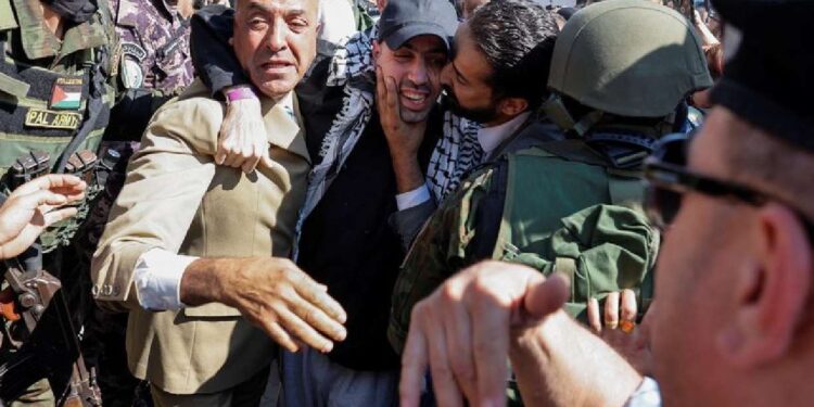 Dy vjet në errësirë: 20 pengjet e fundit zbulojnë vuajtjet e krijuara nga Hamasi, që hanin para syve tanë ndërsa ne ishim të uritur deri në ekstrem.