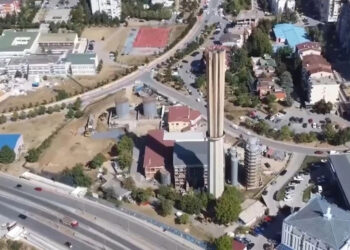 Dy vjet pas ndarjes së 80 milionëve euro, “Termokosi” ende nuk ka filluar ngrohjen me diell.