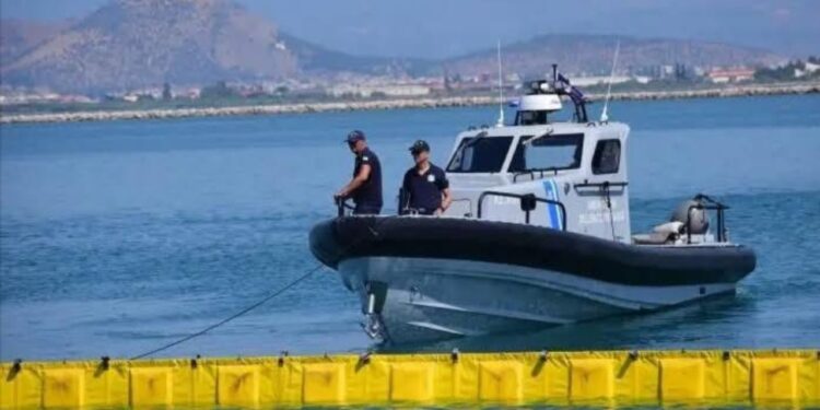 EMRI/ Drogë e gjetur në mjetin e fundosur: 80 kg nga Shqipëria. Arrestohet "Çimoni", ndërhyrje në shtëpitë në Sarandë.