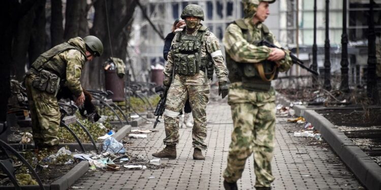 Ekzekutime, tortura dhe ‘duele gladiatorësh’: Si ndëshkohen ushtarët rusë që braktisin frontin nga komandantët e tyre