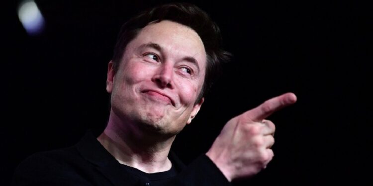 Elon Musk arrin të bëhet gjysmë trilioneri i parë në histori!