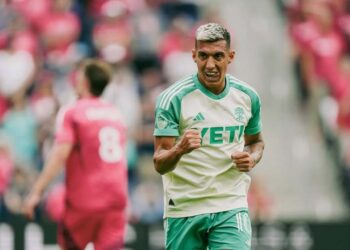 Ëndrrat për titullin e MLS: “Play-off”-i e vendos Uzunin përballë ish-yllit të Premier League.