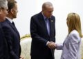 Erdogan i bën kompliment Melonit, por edhe kritikon: Duhet të heqë dorë nga duhani / Kryeministrja italiane: Nëse e bëj, mund të ndodhin pasoja të rënda.