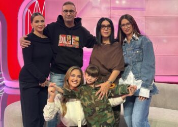 Familja tregon emocionet e tyre në "Ftesë në 5" pas protestës për UÇK-në, e cila u kategorizua si foto-lajm.