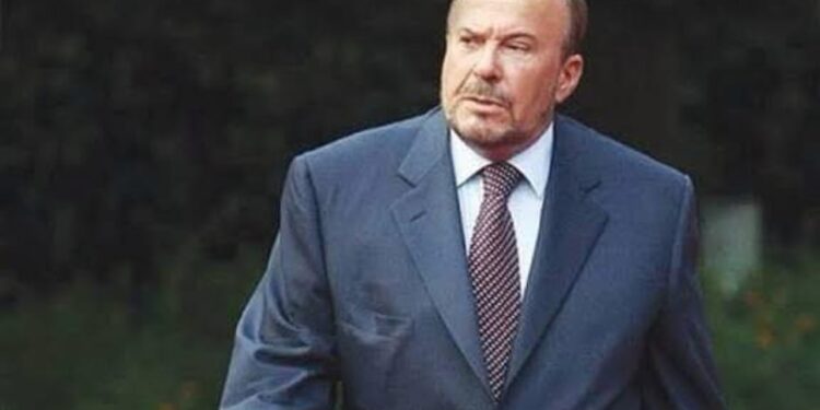 Fatos Nano komenton replikën e ish-kryeministrit të Kosovës Ramush Haradinaj: Një faktor i rëndësishëm për çështjen shqiptare në periudha krize.