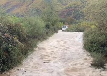 Fierza fillon të mbushet, qyteti i vjetër përsëri nën ujë.